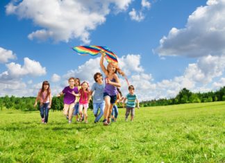 De ce să închiriezi microbuze cu şofer pentru excursiile şcolare De ce să închiriezi microbuze cu şofer pentru excursiile şcolare