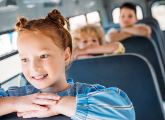 Organizezi o excursie? Cine îți asigură transportul? Organizezi o excursie Cine îți asigură transportul