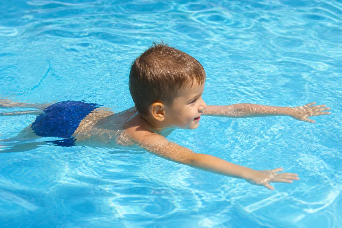 costum de baie copil activități acvatice piscină